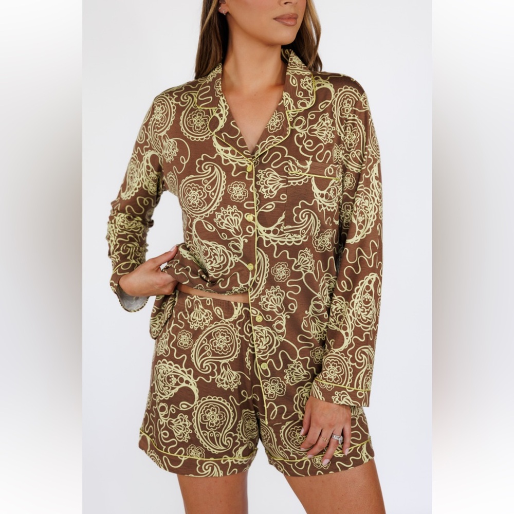 NEW NWT In My Sundays Chartreuse Mirage  Long Sleeve and Short Pajama Set XS - Picture 3 of 10